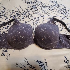 Galaxy t-shirt bra